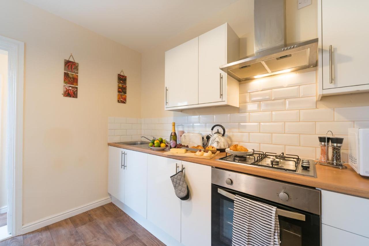 3 Bedroom-5 Beds Newland Ave King'S Palace Leisure-Contractor-Heart Of Hull Amenities Kingston upon Hull Eksteriør billede