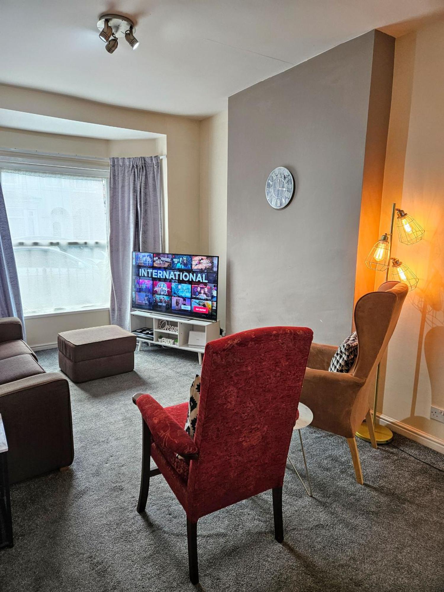 3 Bedroom-5 Beds Newland Ave King'S Palace Leisure-Contractor-Heart Of Hull Amenities Kingston upon Hull Eksteriør billede